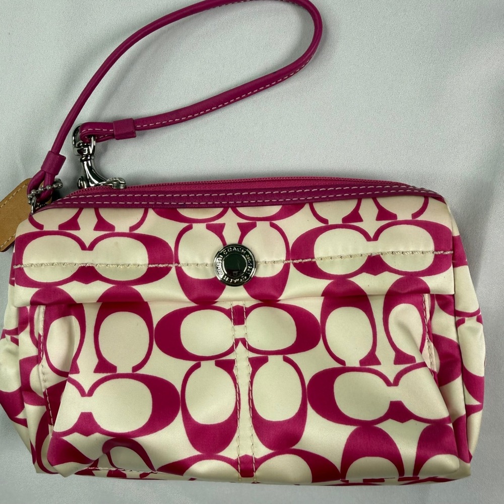 Coach Signature C Optic Pink Cream Satin Wristlet Pouch Bag Silver Hardware Y2k